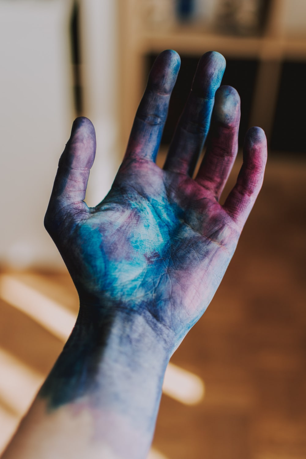 Das Alien-Limb-Phänomen - Wenn die eigene Hand ein Eigenleben entwickelt